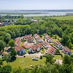 Freesenbruch Reihenhaus 7a - Otter Ferienhaus Ostseeheilbad Zingst